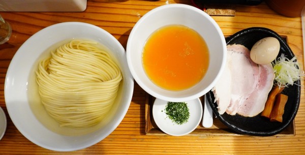 「つけ麺 塩 200g＋あおさ塩＋味玉＋瓶ビール」@麺屋鈴春の写真