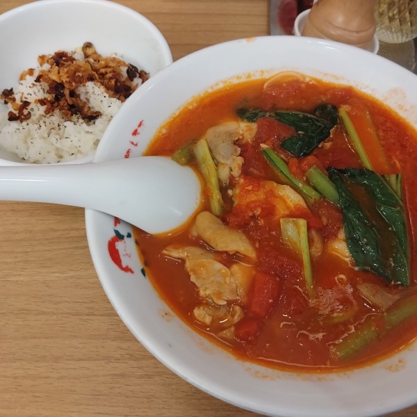 「トマト麺830円、らぁリゾ無料」@太陽のトマト麺 上野広小路支店の写真