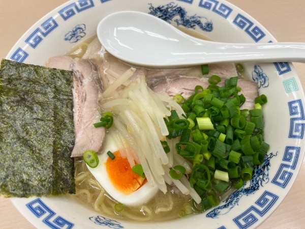 「塩とんこつチャーシューメン大盛固め1,100円」@八作の写真