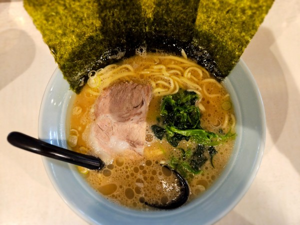 「ラーメン」@横浜家系ラーメン 府中家の写真