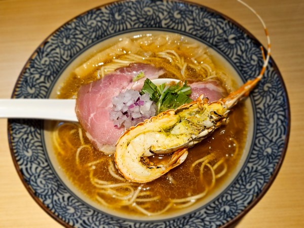 「伊勢海老中華そば」@地鶏と伊勢海老 中華そば頑の写真