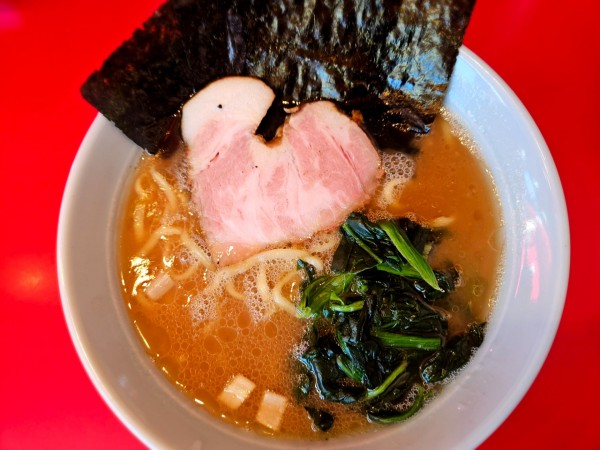 「ラーメン並」@横浜ラーメン 武蔵家 三鷹店の写真