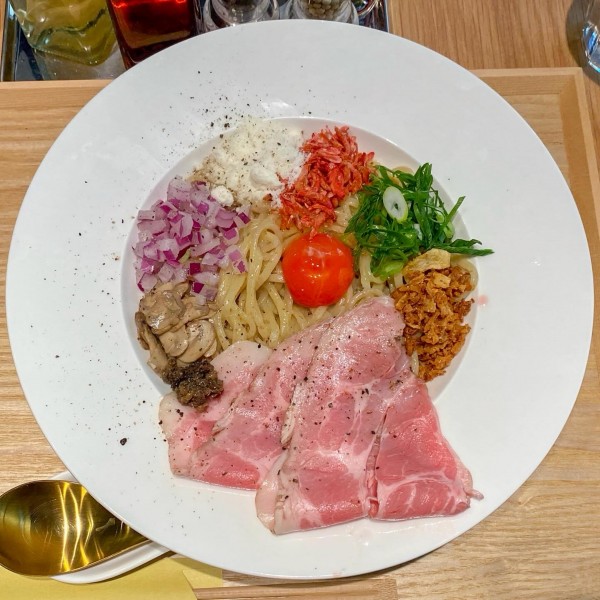 「濃い卵とペコリーノ・ロマーノのまぜそば ¥1,000」@MENDOKORO TOMO Premiumの写真