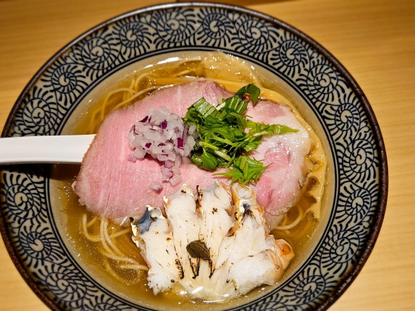 「ずわい蟹中華そば」@鴨と蟹 中華そば 猿 調布南口店の写真