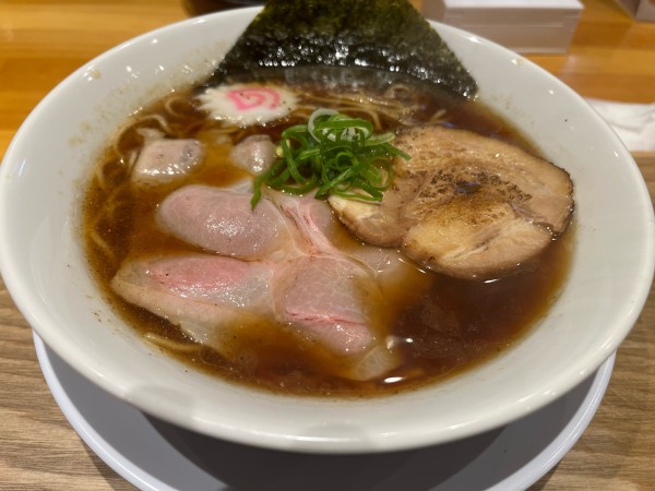 「熟成醤油の淡麗中華そば」@中華そば 一閃の写真