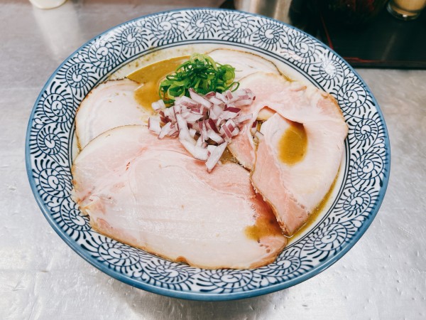 「ビターにごり塩 白湯」@麺や 睡蓮の写真