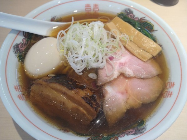 「特製中華そば(1150円)」@中華そば 須紗の写真