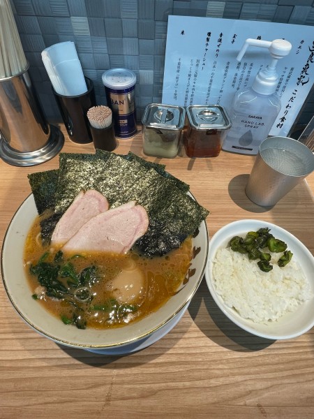 「特選野良裏家A のりトッピング」@ラーメン 野良裏家の写真