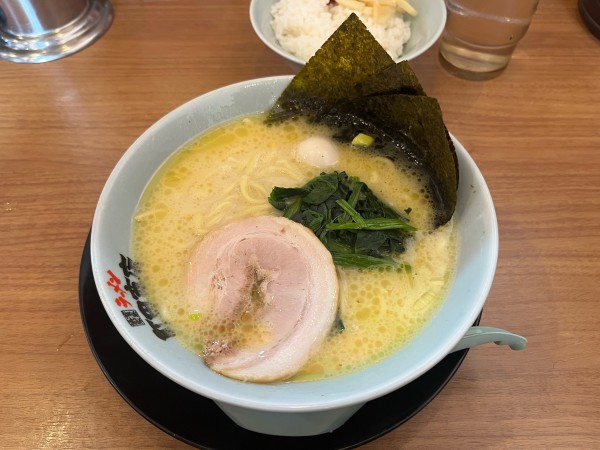 「ラーメン塩、ライス900円」@町田商店 新百合ヶ丘店の写真