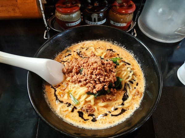 「黒マー油担々麺 大(２辛)､小ライス」@天竜 茅ヶ崎鉄砲通店の写真