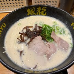 とんこつラーメン