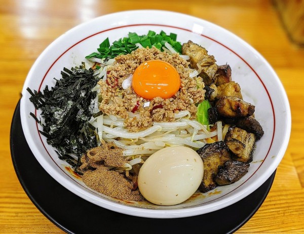 「誤爆まぜそば」@ラーメン・つけ麺 爆王の写真