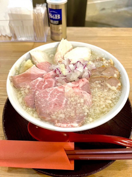 「【白だし】背脂にくそば」@手打ち正麺 Hachimitsuの写真