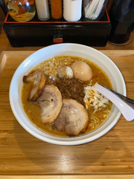 「濃厚カレー味噌らぁめん全部¥1,450円(限定)」@らぁめん 麺彩家の写真