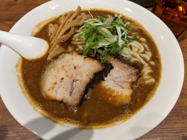 「スパイシーカリー麺」@麺好獅子團の写真