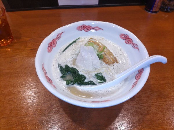 「濃厚鶏白湯ラーメン(醤油)」@noodle kitchen 六九麺の写真