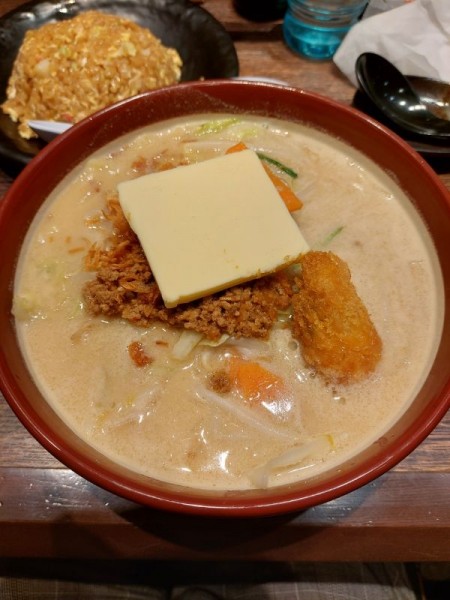 「広島野菜味噌ラーメン+バター+味噌チャーハン」@麺場 田所商店 江戸NORENの写真