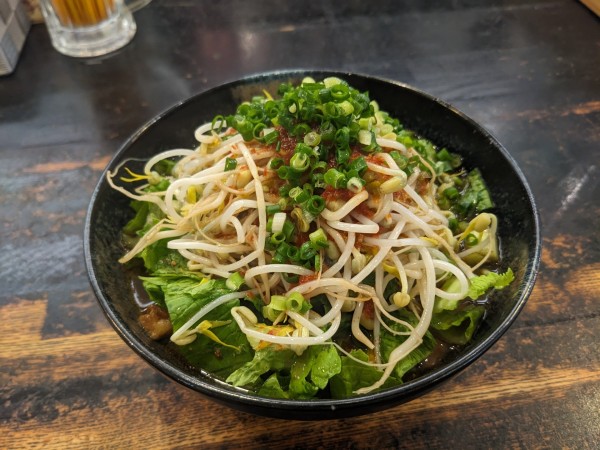 「辛味噌野菜そば　900円」@平良商店の写真