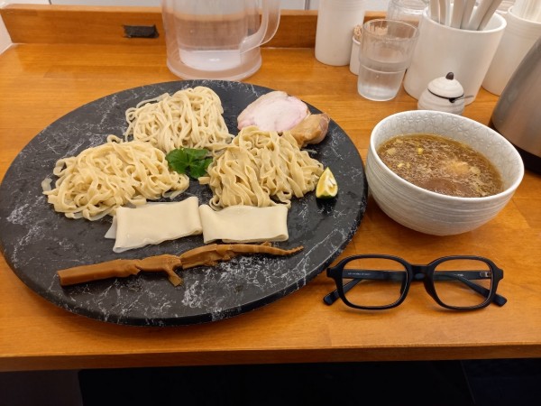 「4種合盛り醤油特製つけ麺」@和渦製麺の写真