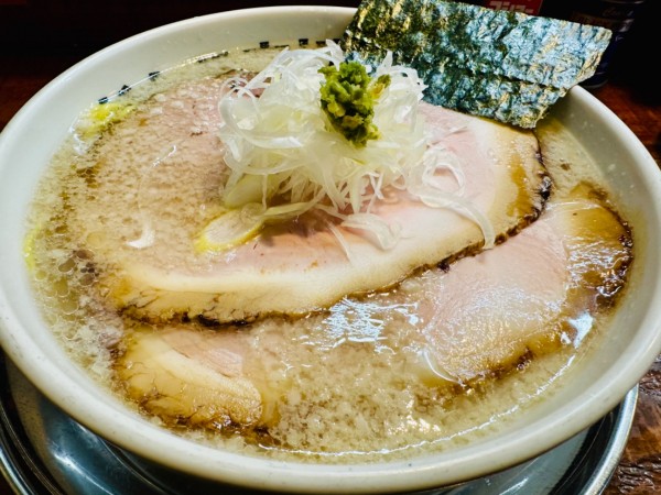 「【限定⑥】太湖豚もも肉チャーシュー麺【1600円】」@元祖一条流がんこラーメン たま館分店の写真
