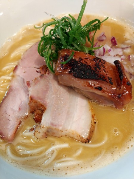 「鶏白湯らーめん」@麺乃はるの写真