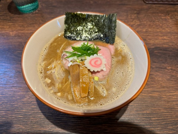 「【限定】魚介出汁の中華そば」@麺処はなぶさの写真