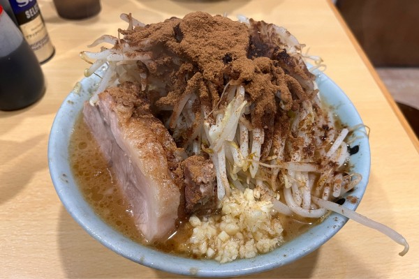 「小ラーメン+おさかな天国」@ラーメン二郎 八王子野猿街道店2の写真