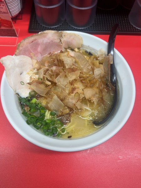 「鶏白湯魚介塩ラーメン」@鬼徹の写真