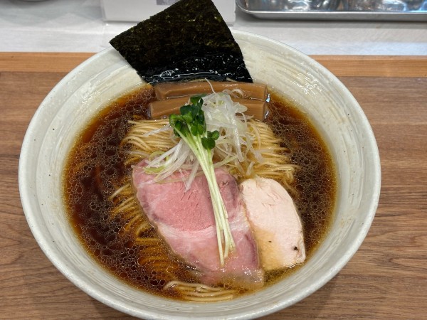 「鶏醤油らぁ麺」@RAMEN TSUKEMEN YAMATOの写真