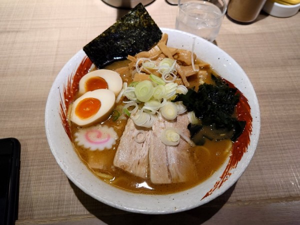 「特製中華そば」@つけ麺 素家の写真