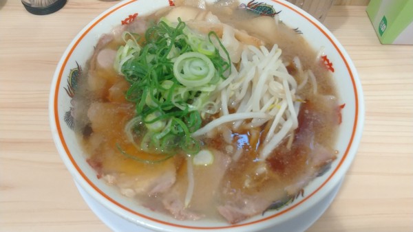 「チャーシュー麺（大）シロミ」@本家 第一旭 新宿店の写真