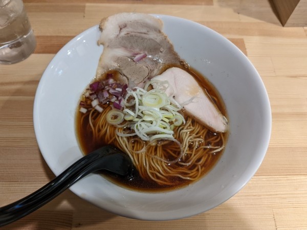 「鶏出汁しょうゆらぁ麺」@らぁ麺櫻井の写真