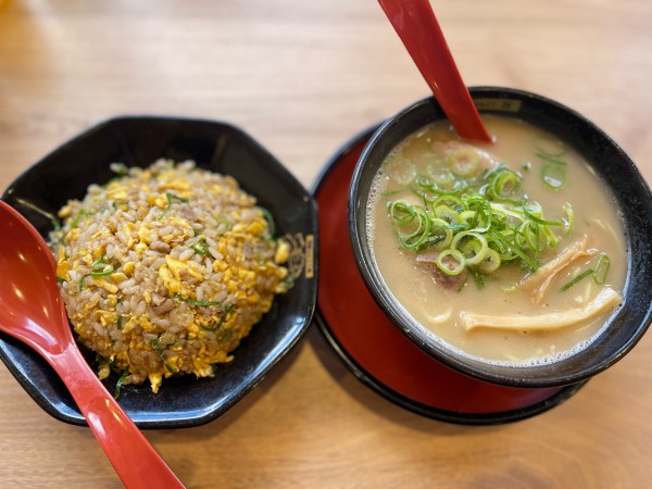 「ハーフセット」@うま屋ラーメン 天白店の写真