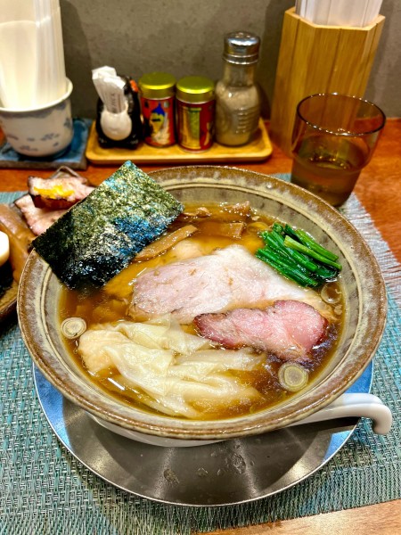 「特製醤油らーめん【TP】魯肉飯」@らーめん 梶原の写真