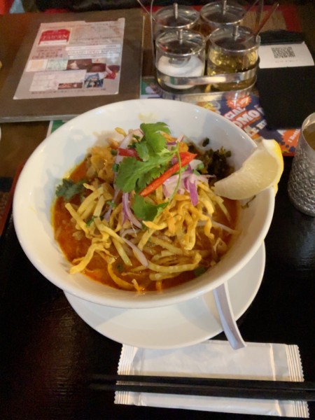 「カオソーイ(ランチ)990円」@SOL BANGKOKの写真