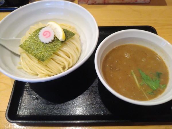 「濃厚煮干しつけ麺(大盛り）950円」@つけめん 蕾 本家の写真