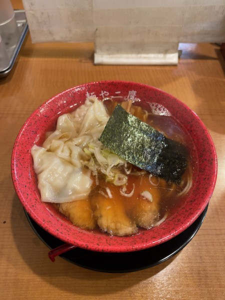 「中華そば並+ワンタン（1100円）」@麺や 二鷹の写真