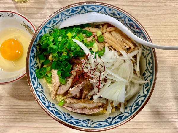 「サッポロ赤星 → 油そば ＋ 生卵」@鯨人の写真