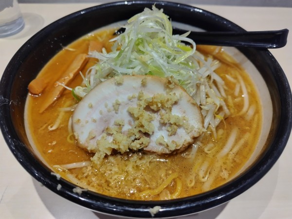 「札幌味噌ラーメン　（大盛り：サービス券）」@札幌味噌らーめん そらやの写真