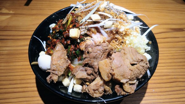 「スープオフ+ＷＥＺトッピング」@Wez Noodlesの写真