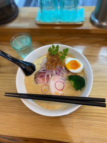 「鶏泡えびラーメン大盛」@鶏泡そば 草戸ベースの写真