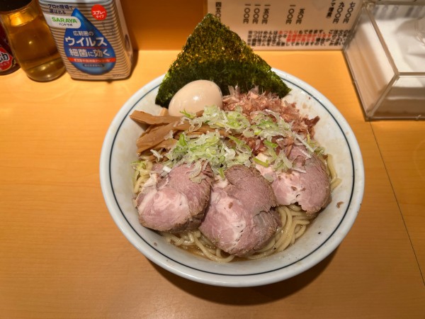 「得油そば中盛（950円）」@らーめん文蔵の写真