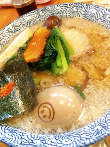 「カリフリ背脂と煮干しの山塩らーめん・カリフリ味付玉子＆車麩…」@らーめん森や。の写真