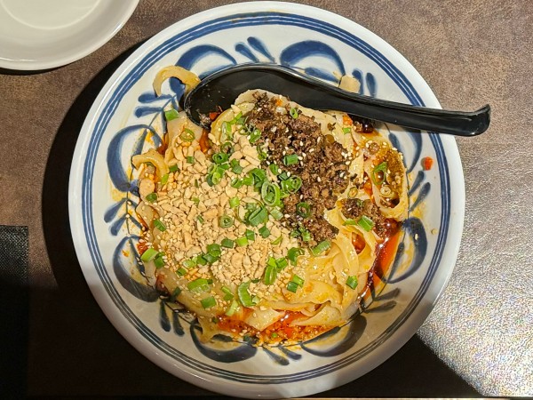 「名物汁無し麻辣刀削麺(激辛)」@陳家私菜 五反田店の写真