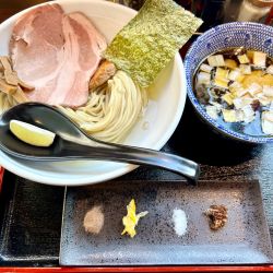 昆布水つけ麺(1,000¥)