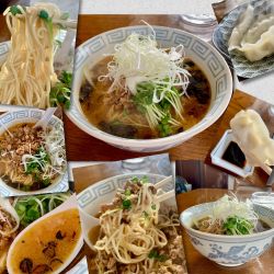 担々麺1200円＋水餃子300円