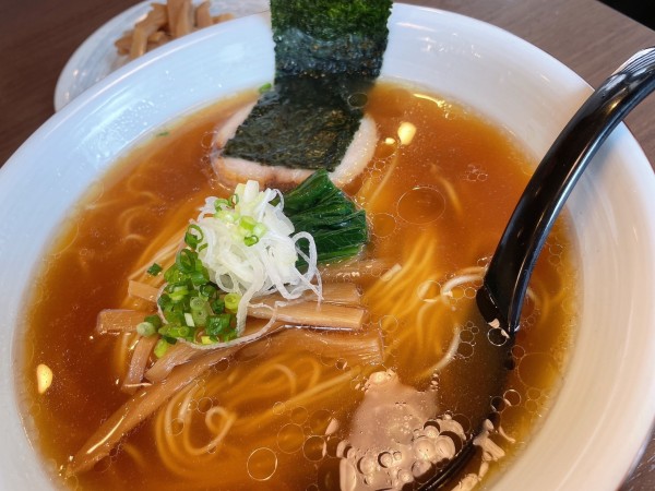 「丸鷄ラーメン醤油」@麺屋 はちどりの写真