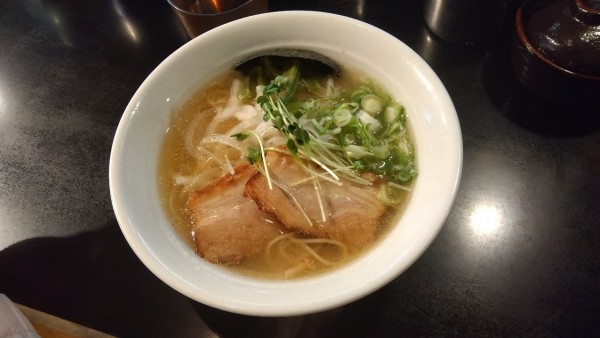 「軍鶏塩らーめん」@麺家 うえだの写真