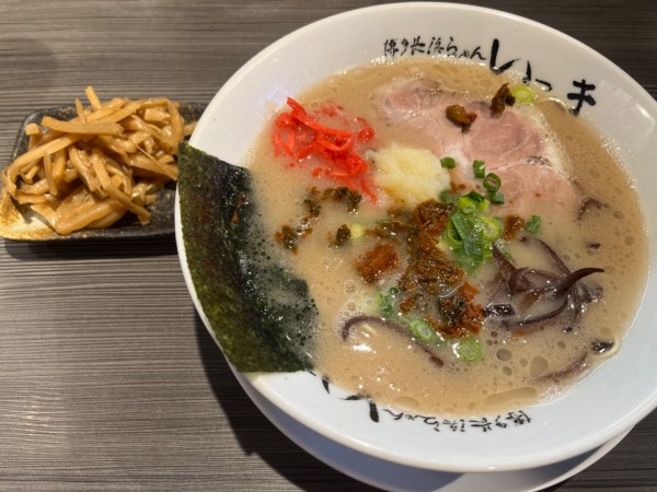 「らーめん、バリカタ+メンマ、替玉」@博多長浜らーめん いっき 戸塚安行店の写真