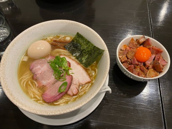 「特製中華そばしおと肉めし」@中華蕎麦 柳の写真